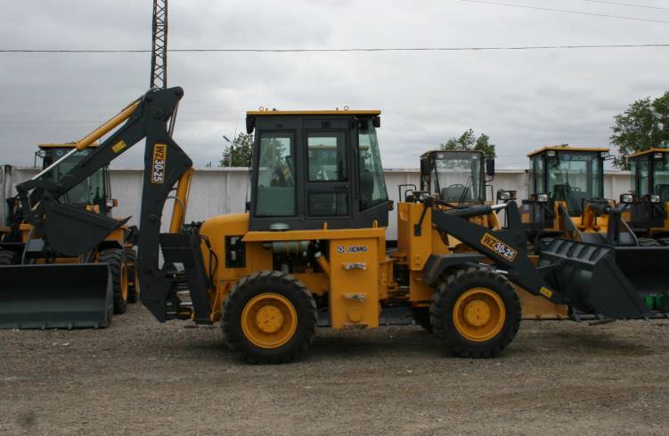 Экскаватор-погрузчик XCMG WZ30-25  Амурская область