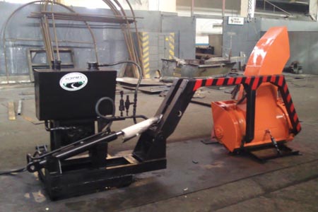 Фрезерный снегоочиститель за барьерным ограждением  Екатеринбург