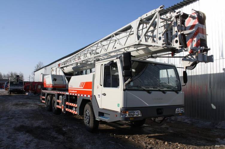 Автокран Zoomlion QY25V532  Амурская область