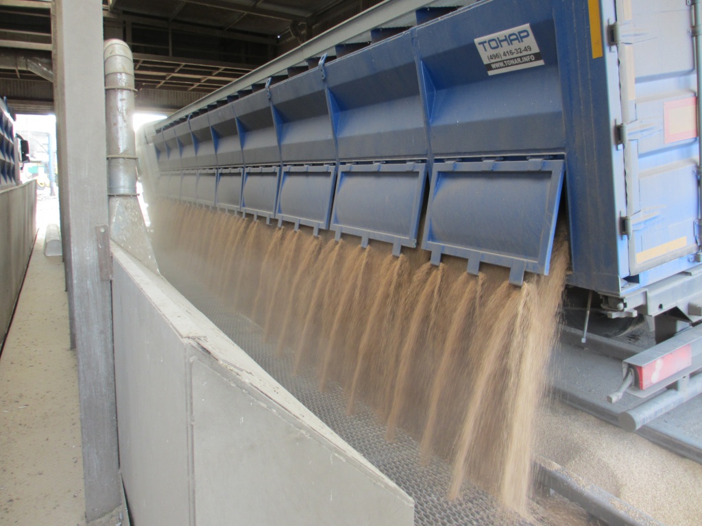 Зерновоз Тонар 9385-038 с боковой выгрузкой полуприцеп,полуприцепы,gjkeghbwtg,gjkeghbwtgs,тонар Москва