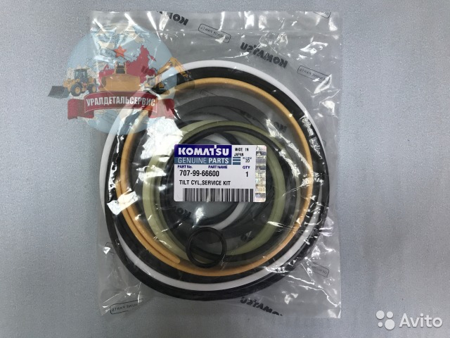 Р/к г/ц перекоса отвала 707-99-66600 на D275A-5  Екатеринбург